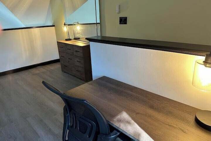 Room 21 of 35