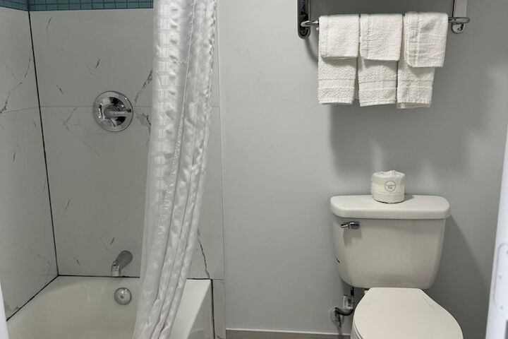 Room 48 of 70