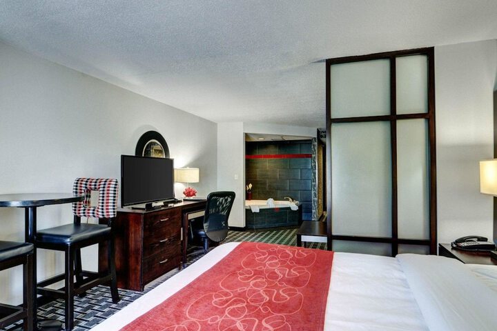 Room 14 of 36
