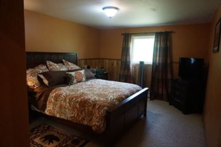 Fairbanks Moose Manor B & B