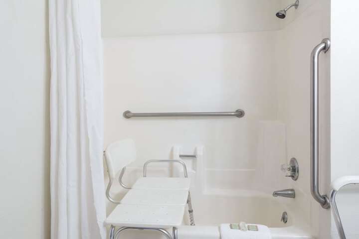 Room 16 of 25