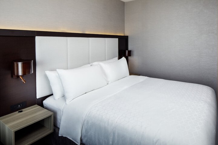 Room 34 of 50