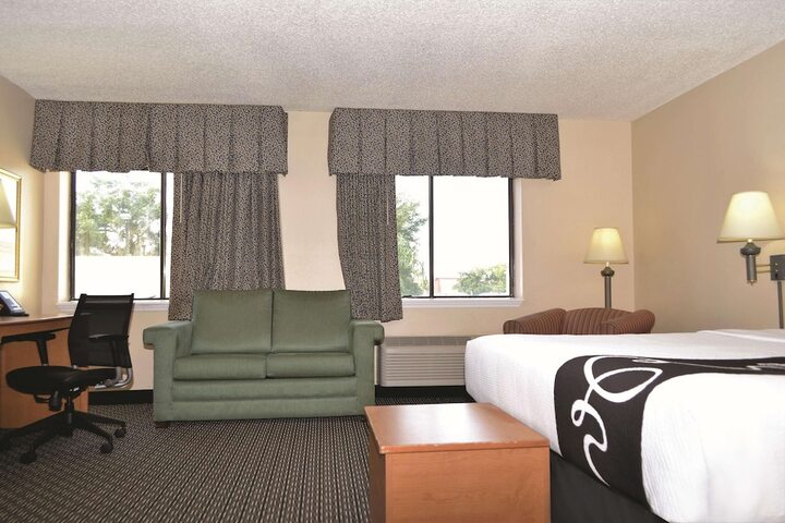 Room 19 of 32