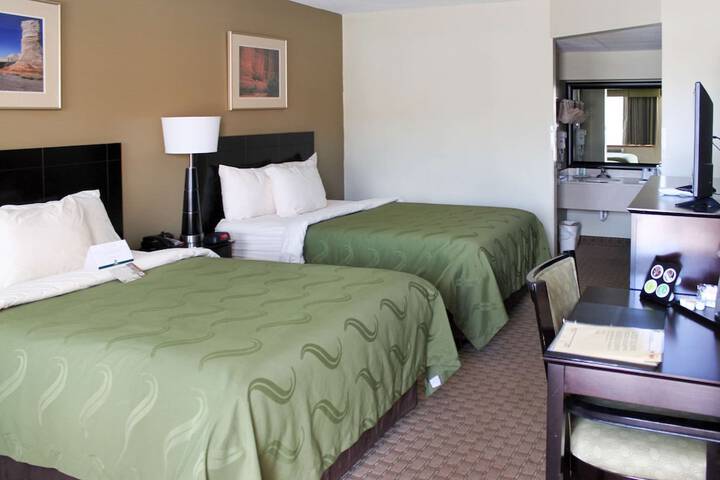 Room 12 of 37