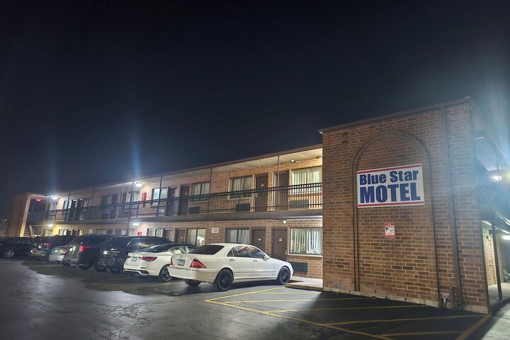 Bluestar Motel