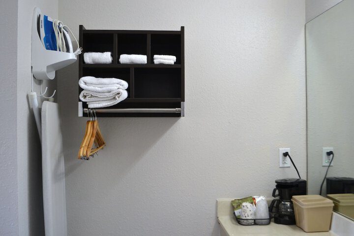 Room 11 of 13
