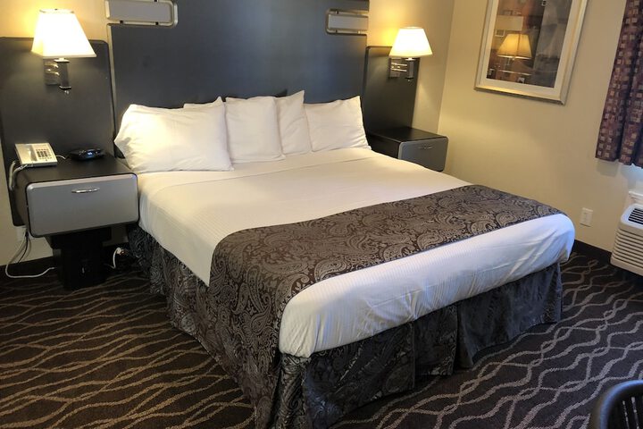 Room 8 of 26