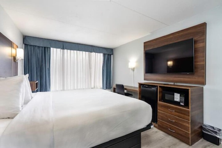 Baymont by Wyndham Addison