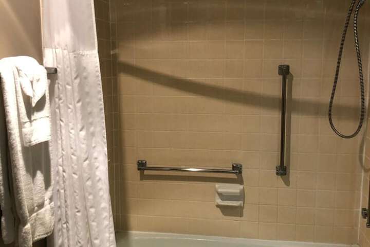 Room 20 of 28