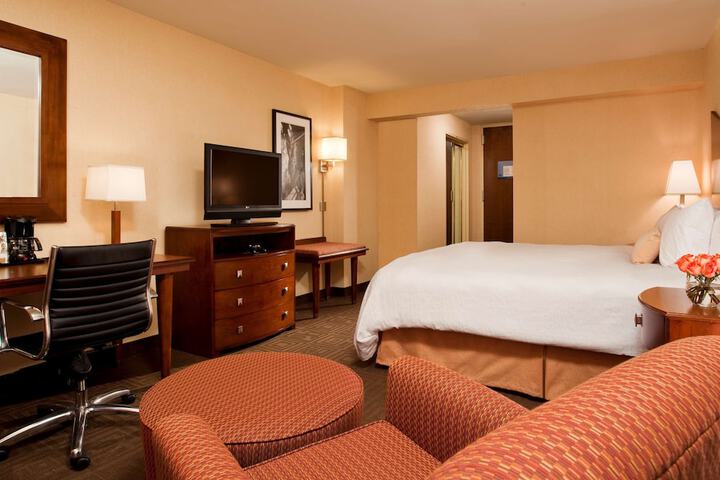 Room 32 of 52