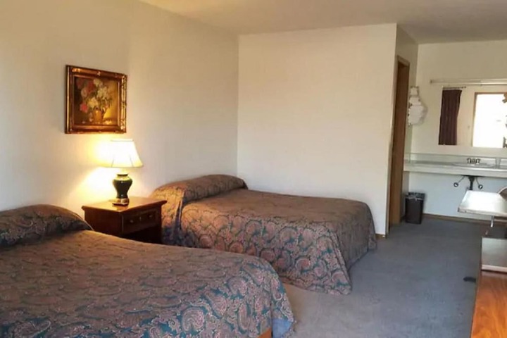 Room 43 of 54