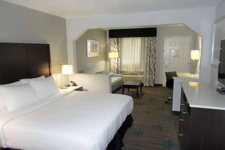 Room 15 of 26
