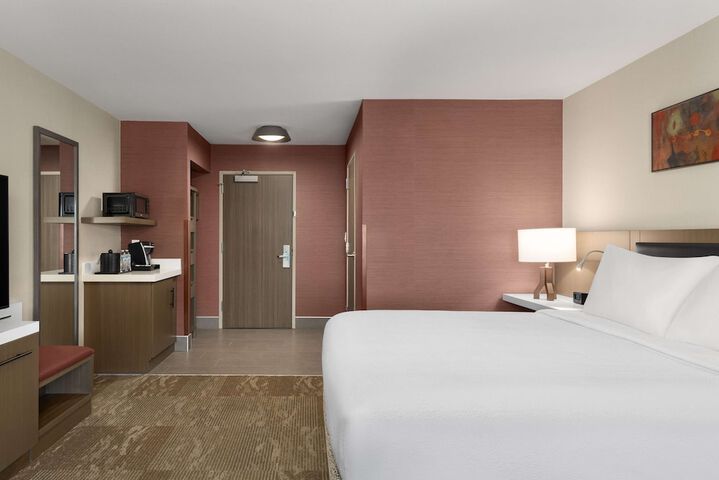Room 27 of 58