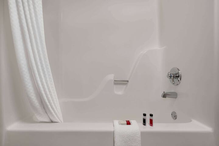 Room 7 of 26