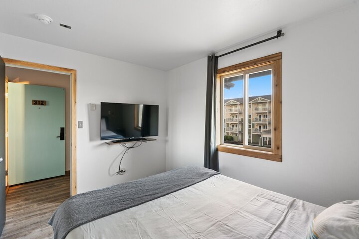 Room 107 of 147