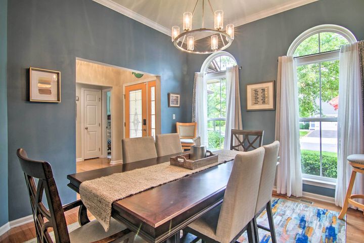 5 Mi to Bethany Beach: Chic Home w / Grill!