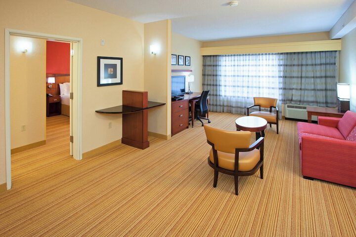 Room 13 of 18
