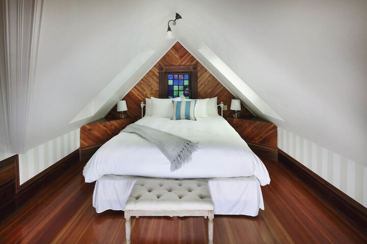 Room 18 of 53