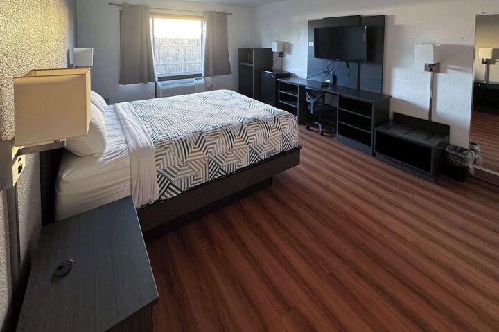 Room 20 of 28