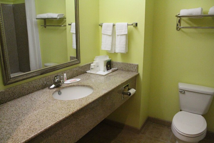 Room 20 of 29