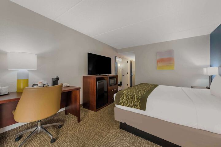 Room 12 of 26