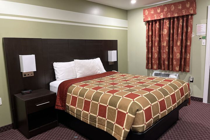 Room 53 of 71
