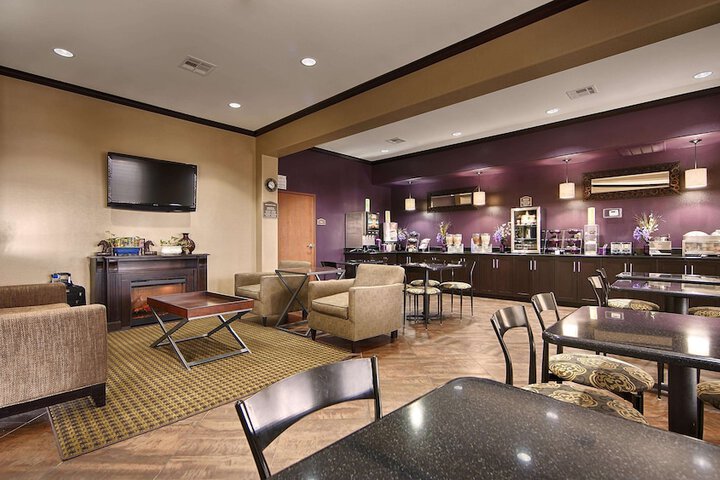 Best Western Giddings Inn & Suites