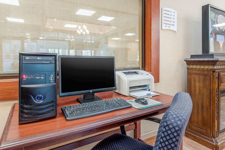 Quality Inn & Suites Zanesville City Center