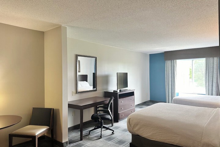 Room 61 of 80