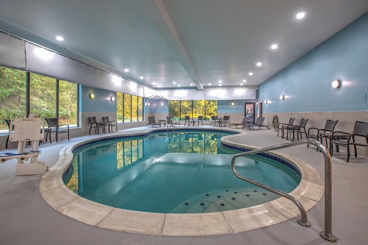 HOLIDAY INN EXPRESS & SUITES ZANESVILLE NORTH by IHG