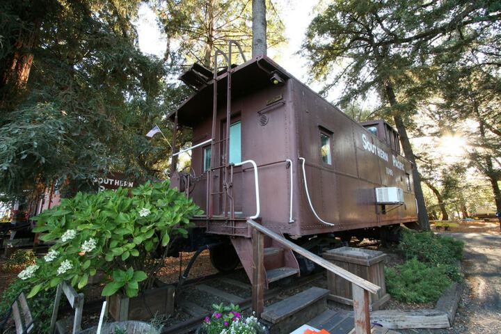 Featherbed Railroad B & B Resort