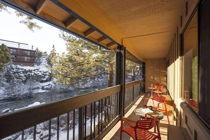 Riverhouse Lodge