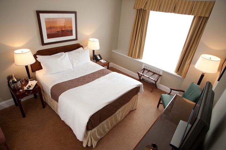 Room 19 of 62