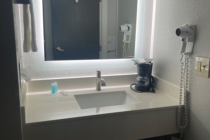 Room 35 of 56