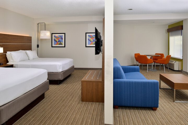 Room 37 of 59