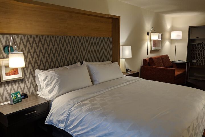 Holiday Inn Champaign by IHG