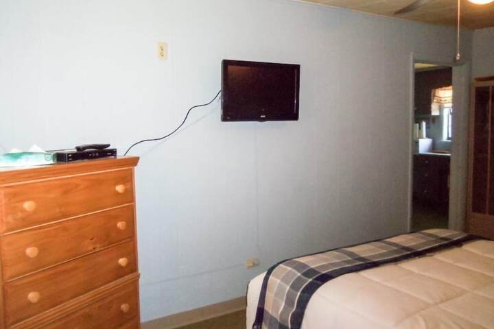 Room 33 of 83