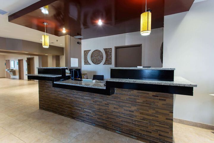 Hotel Interior 10 of 49