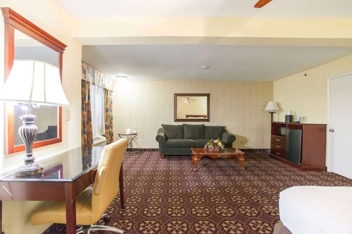 Room 22 of 76