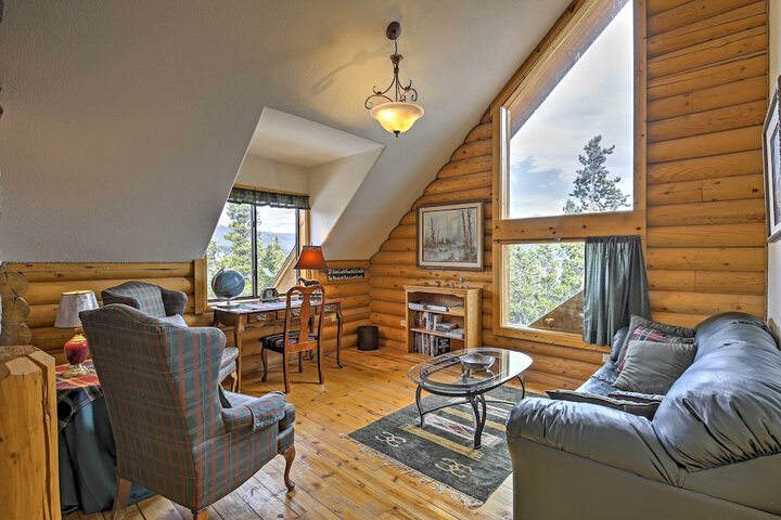 Expansive Alma Cabin w / Hot Tub & Mountain Views!