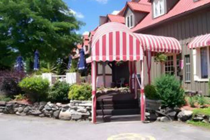 Hotel 2 of 23