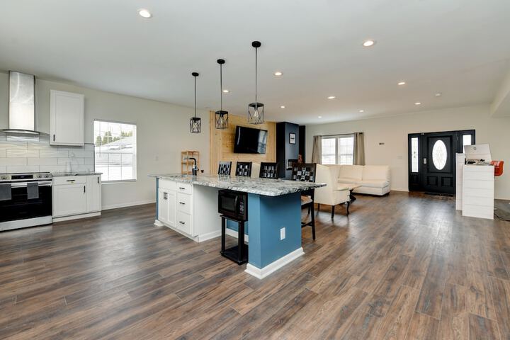 Hotel Interior 3 of 27