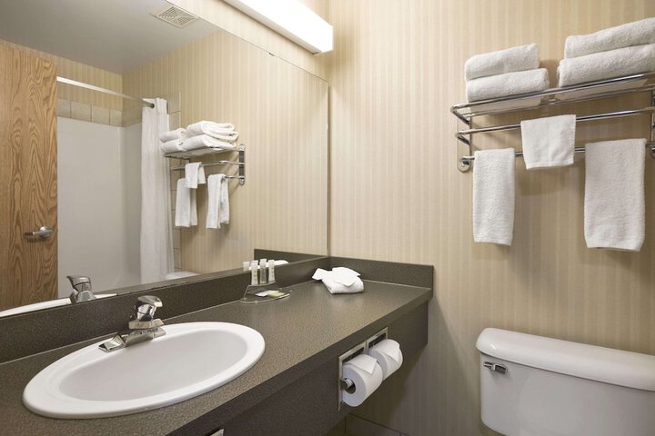 Room 15 of 18