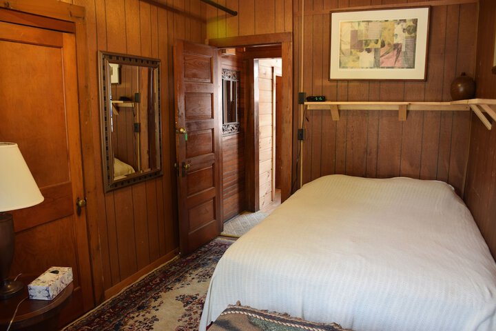 Room 31 of 156