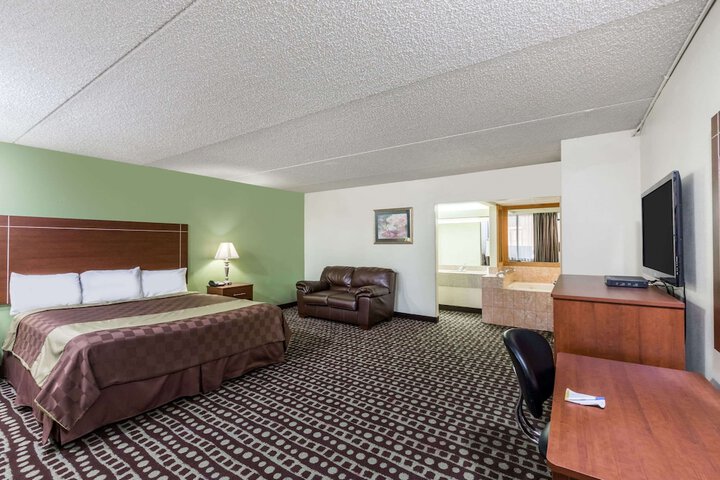 Room 15 of 21