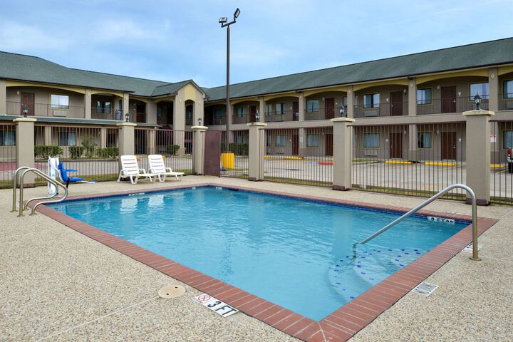 Pool 5 of 36