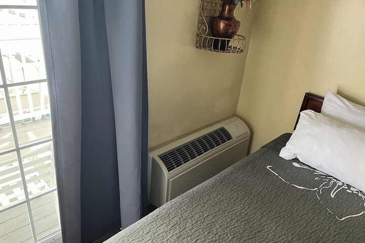 Room 56 of 93