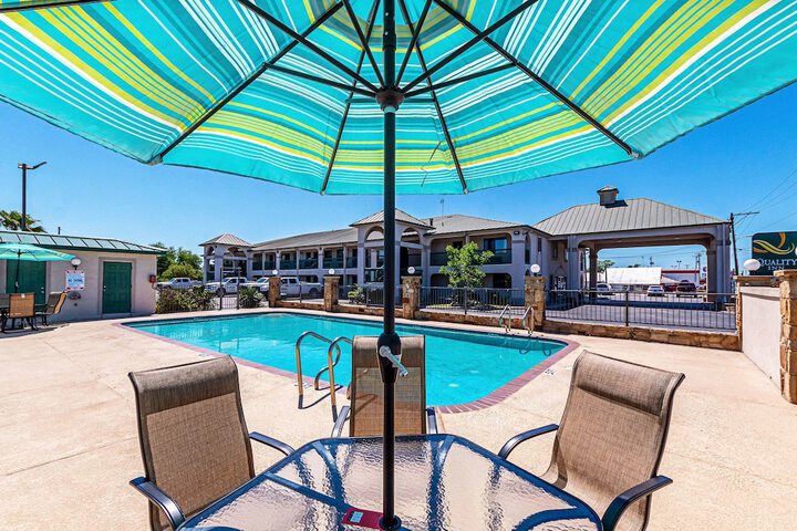 Quality Inn Three Rivers