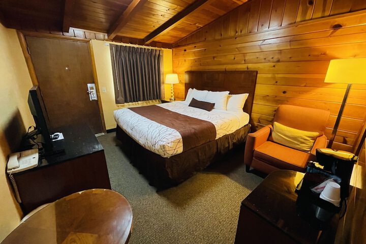 Room 35 of 72