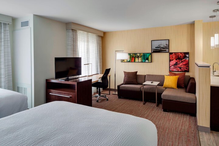 Room 15 of 36